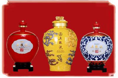 扬州宝应县烟酒回收五粮液各种摆件.jpg